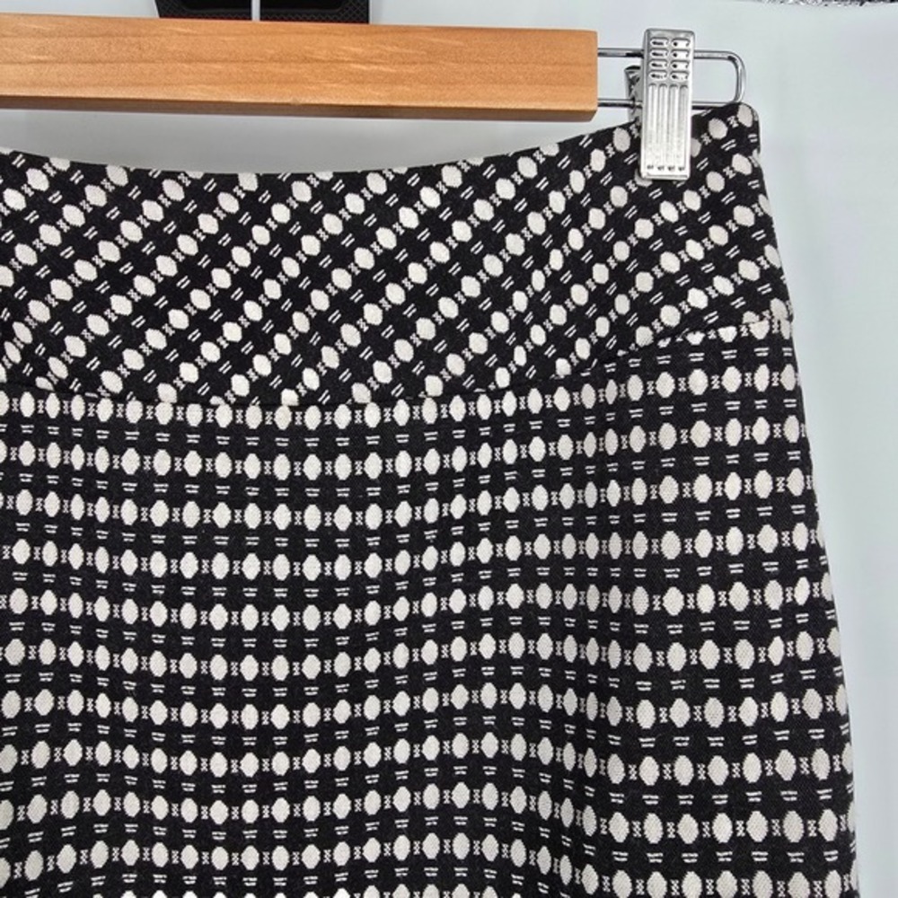 Ann Taylor LOFT Skirt Black & White Dot Pattern Career Casual Size 2P - Picture 3 of 10